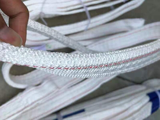 白色吊裝帶.jpg 白色吊裝帶.jpg